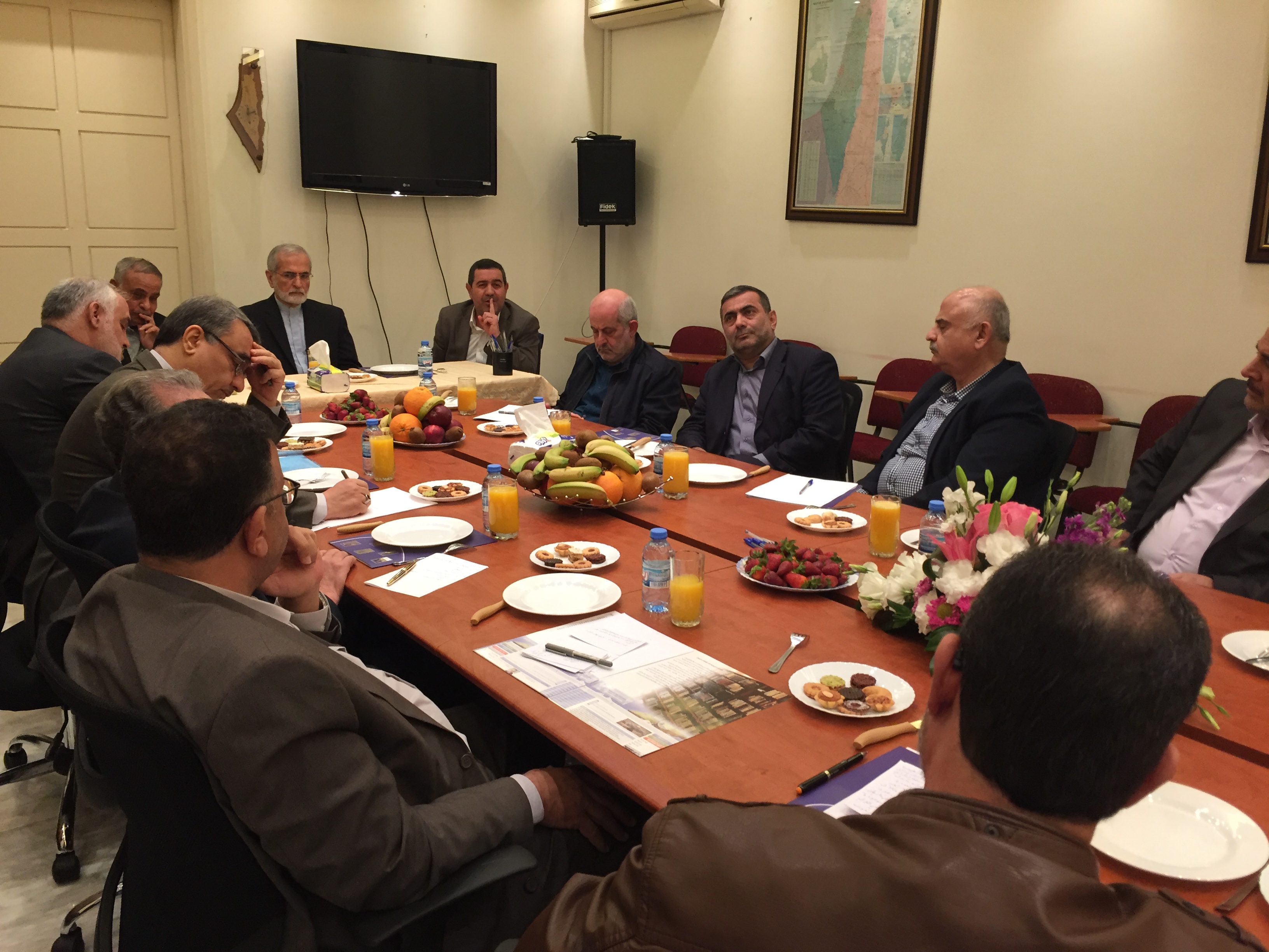 زيارة السيد خرازي إلى مركز باحث
للدراسات الفلسطينية والاستراتيجية